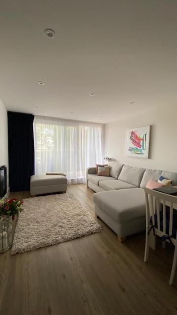 Modern Central Flat With Balcony & Free Parking On-Site Bournemouth Eksteriør billede
